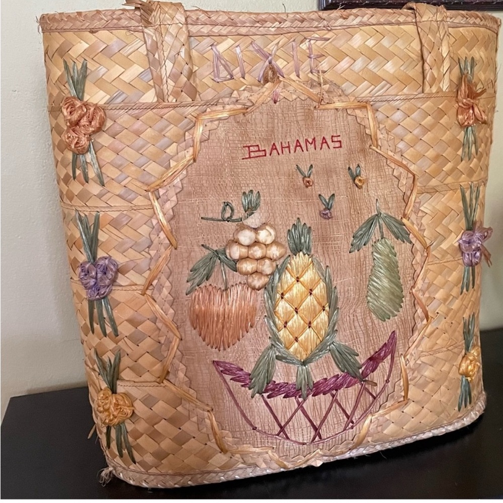 Vintage Handwoven Straw Tote – Bahamas Souvenir Bag – Embroidered Fruit Design - Picture 5 of 7